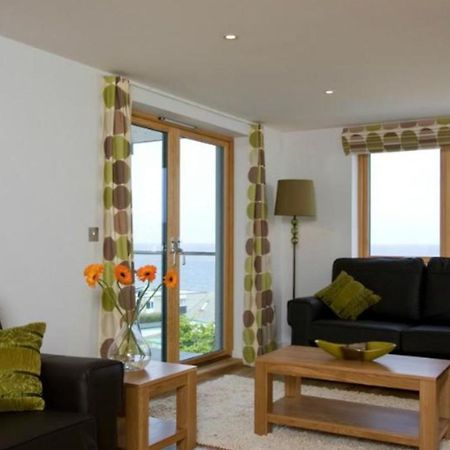 New Quay South Fistral Seaview 2-Bed Apartment מראה חיצוני תמונה