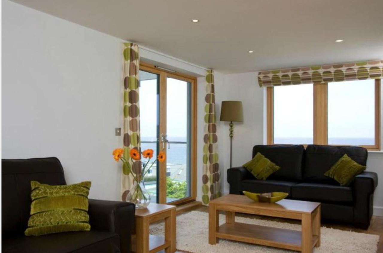 New Quay South Fistral Seaview 2-Bed Apartment מראה חיצוני תמונה